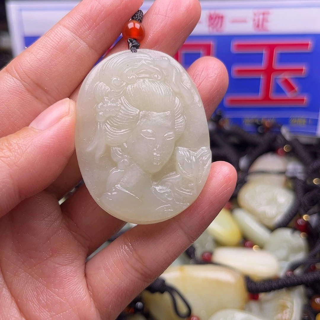 颈饰未镶嵌和田玉