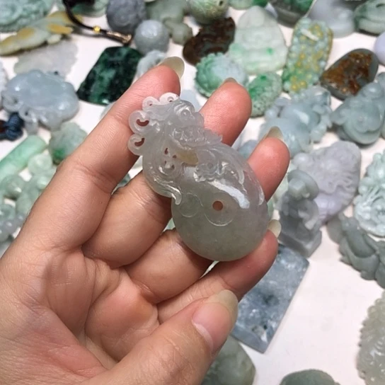 定制翡翠未镶嵌翡翠