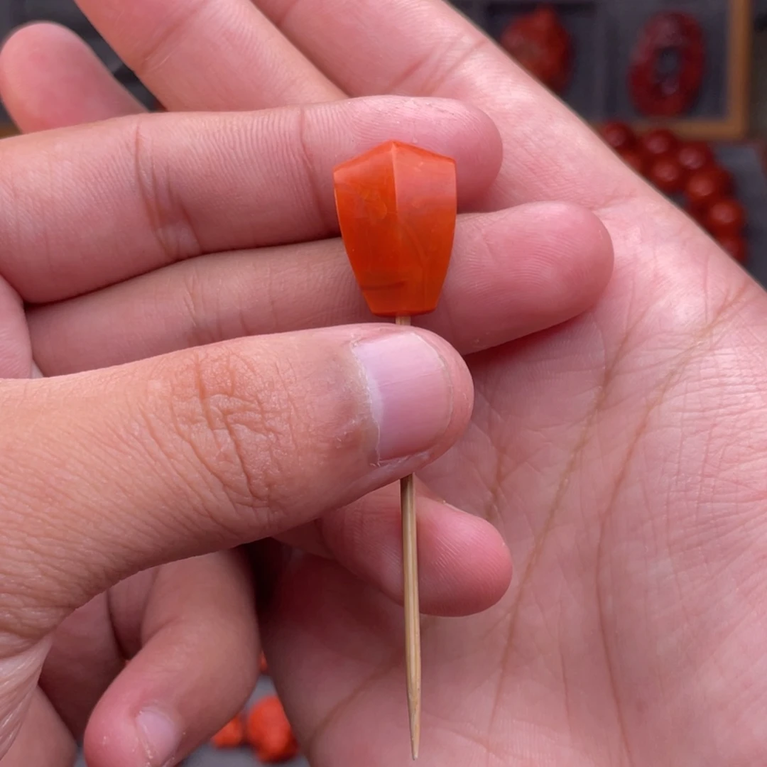 南红玛瑙未镶嵌配饰卡14mm左右