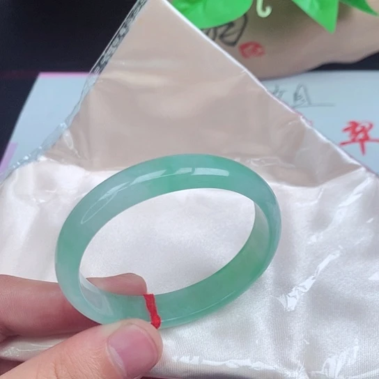 翡翠手镯未镶嵌贵妃031