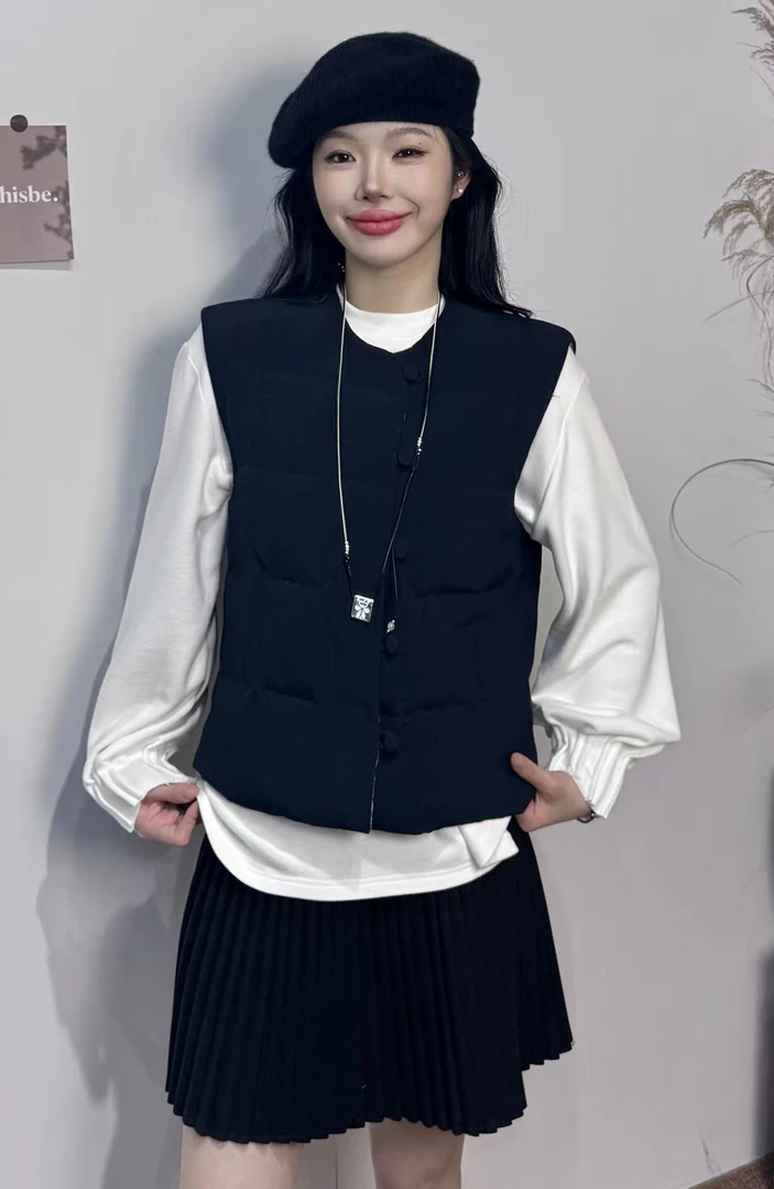 8002#2025秋冬圆领单排扣格子马夹时尚百搭休闲加厚无袖马甲女