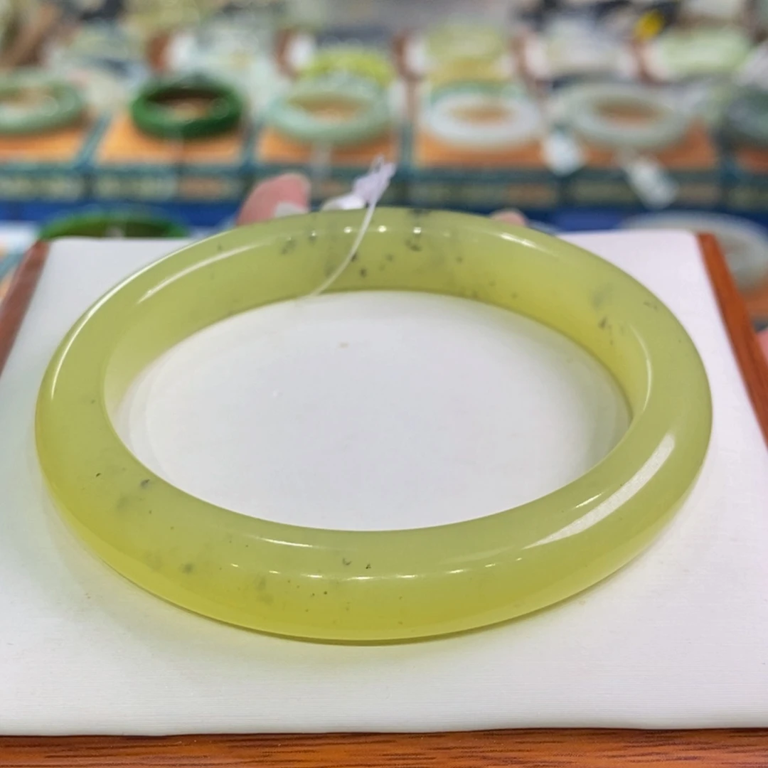 未镶嵌手镯和田玉若羌黄口飘青花