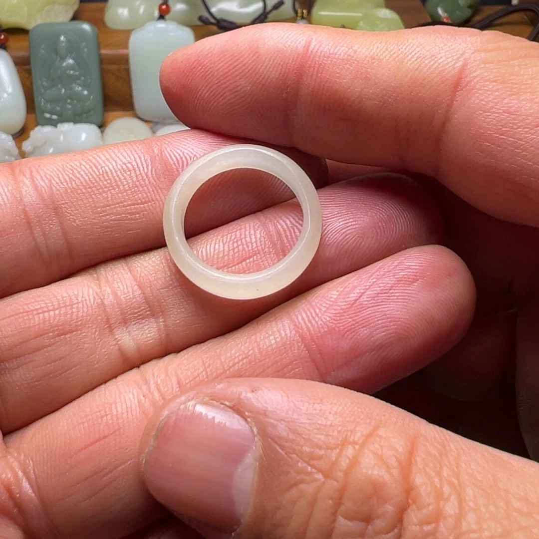 签***。和田玉未镶嵌吊坠(赠链)