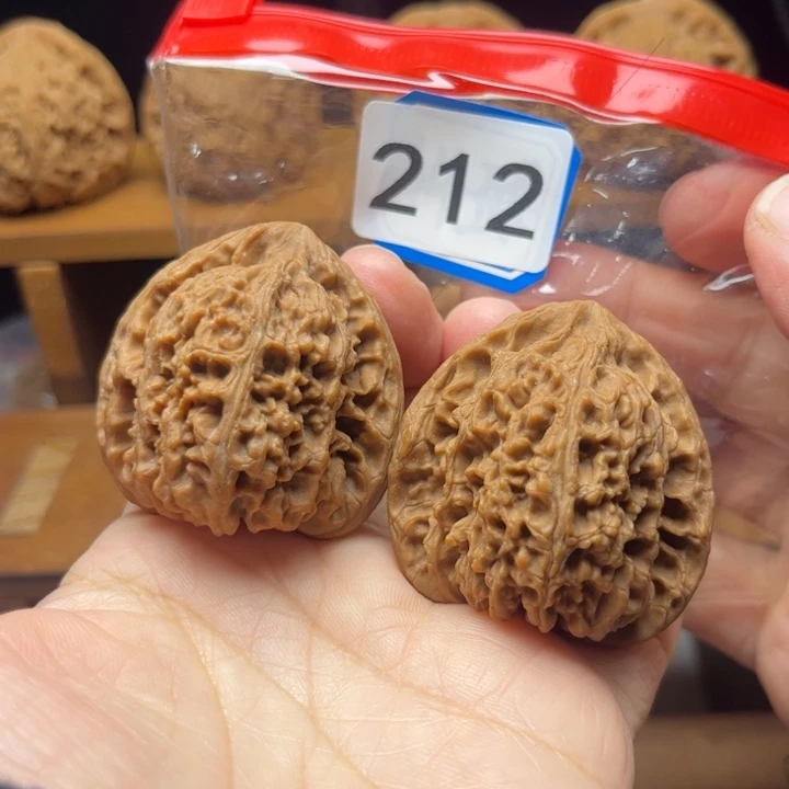 吊坠文玩核桃高炮三角40