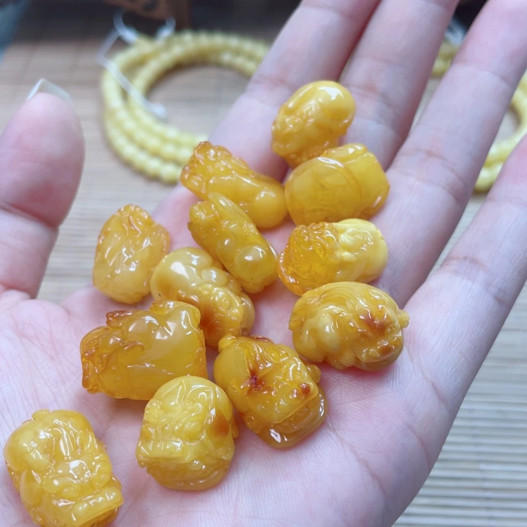 裸石蜜蜡未镶嵌多样性发其中一个