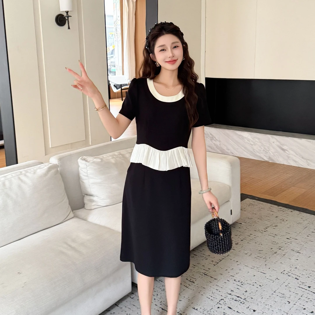 夏季新款修身显瘦轻职风系扣连衣裙时尚褶皱黑色中长裙洋气纯色女