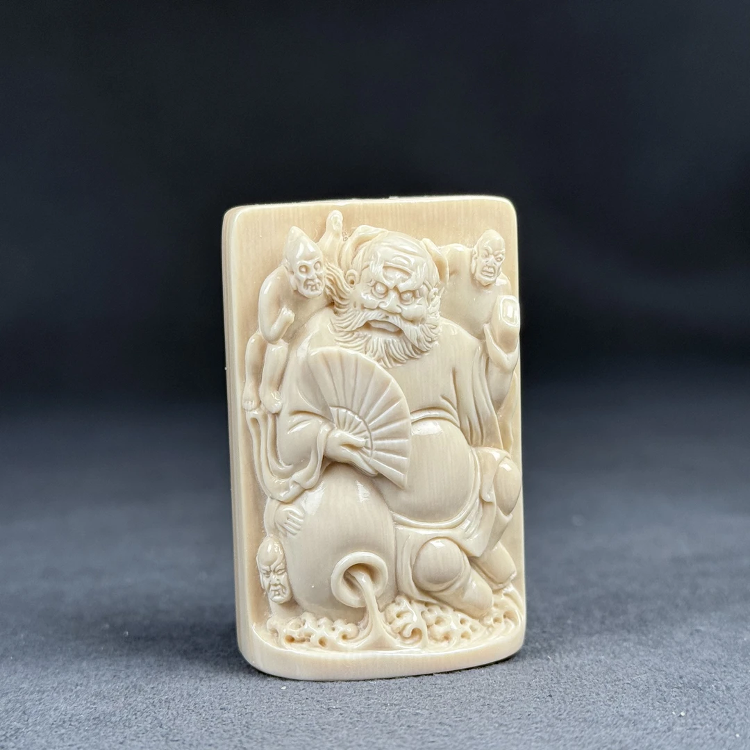 H6741天然猛犸 雕刻钟馗34*54*17.8mm一物一图 假一罚十