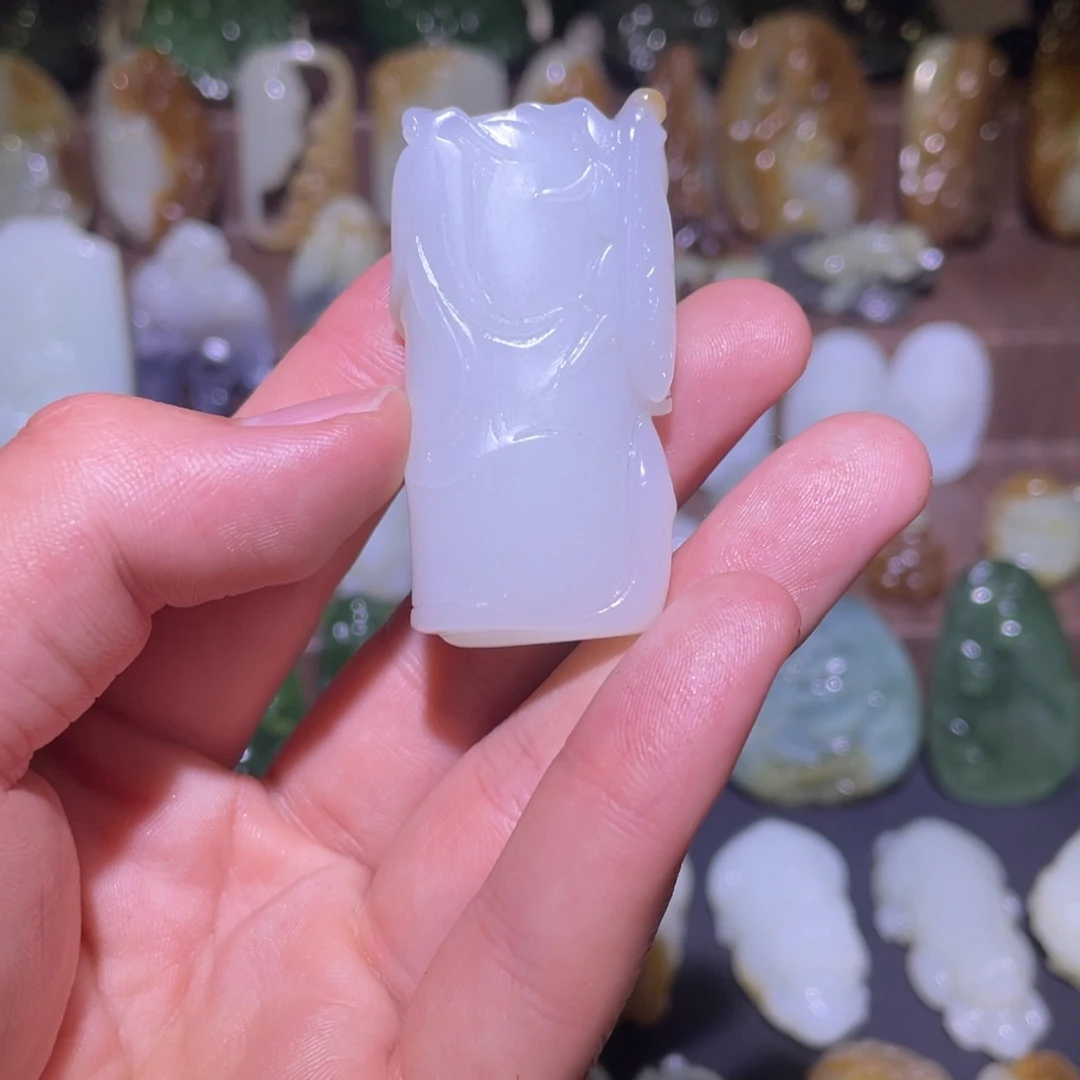 和田玉未镶嵌颈饰