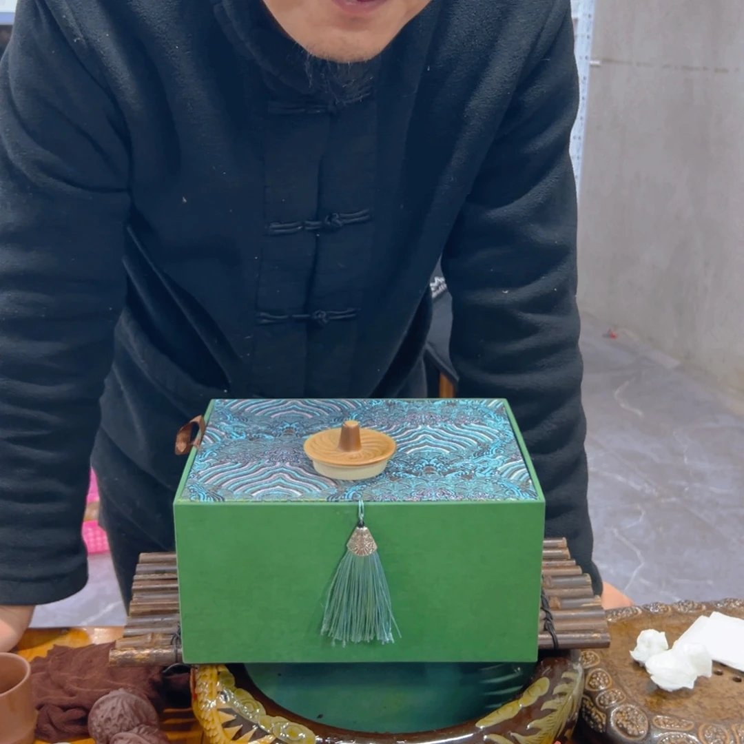 紫砂壶Jdhdhdydhdxu