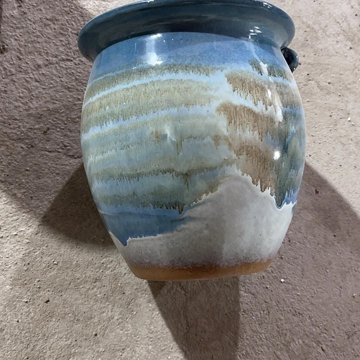 紫砂口径18高度20一只瑕疵