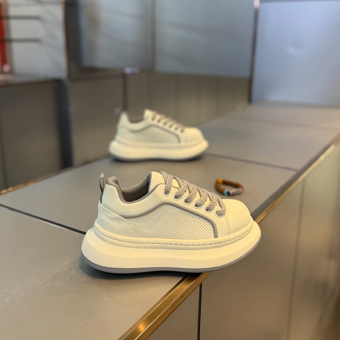 男鞋轻奢百搭时尚高级感小白鞋休闲舒适软底男式休闲鞋国潮网红鞋