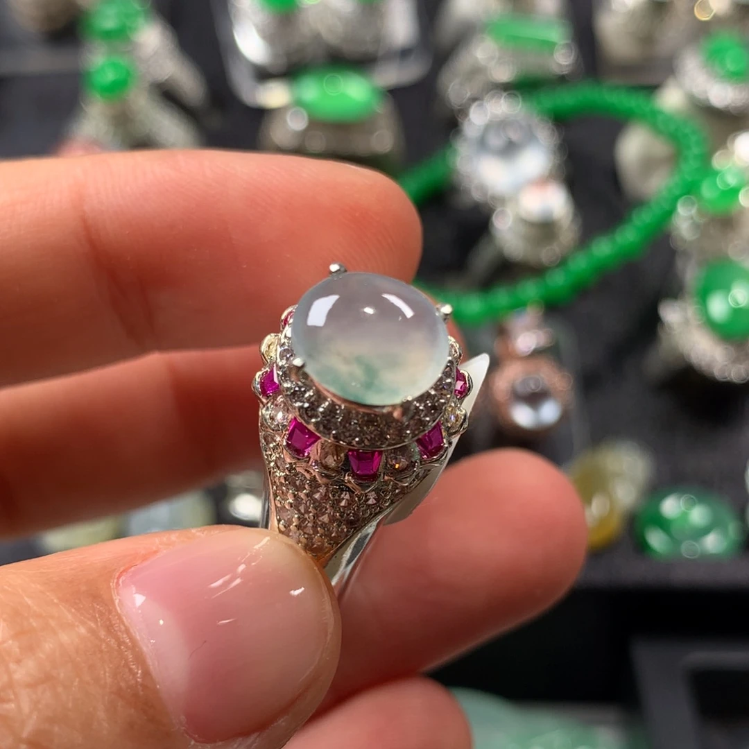 翡翠裸石飘花蛋面