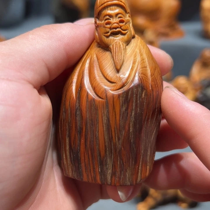 柏木(崖柏)点点关注