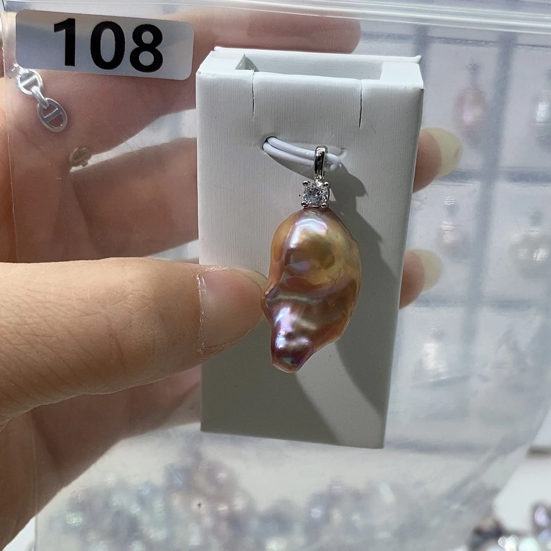 淡水珍珠合金颈饰