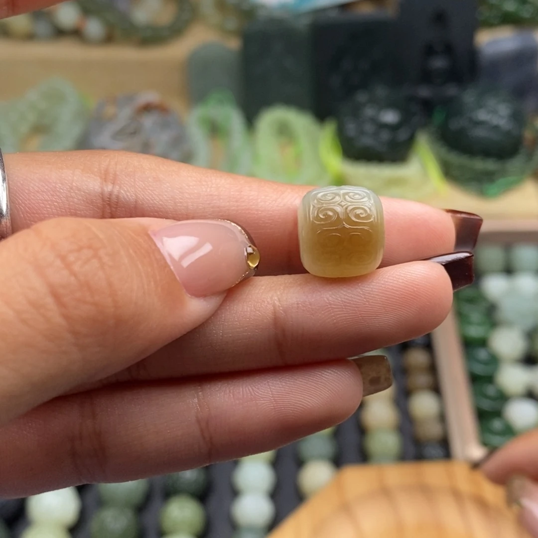 未镶嵌和田玉珠宝半成品