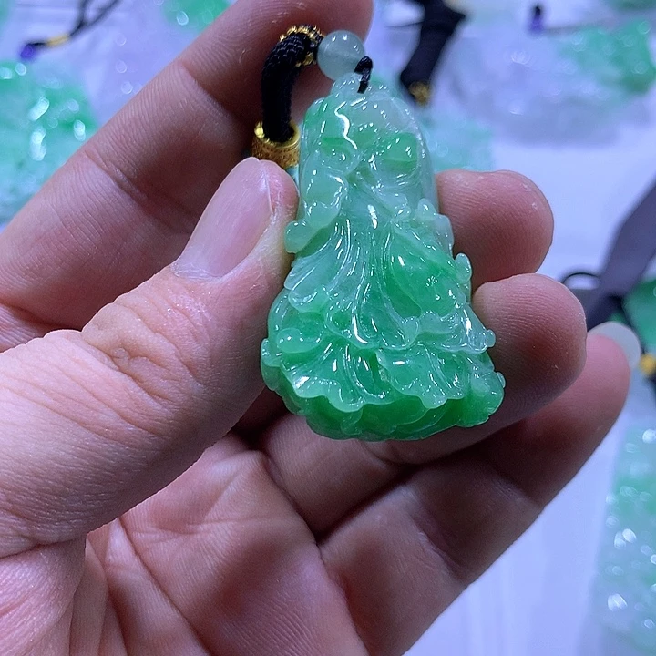 翡翠未镶嵌颈饰天然翡翠A货吊坠