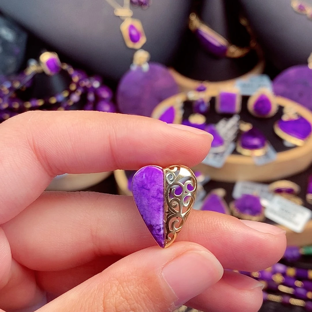 苏纪石（舒俱来）吊坠18K金镶嵌