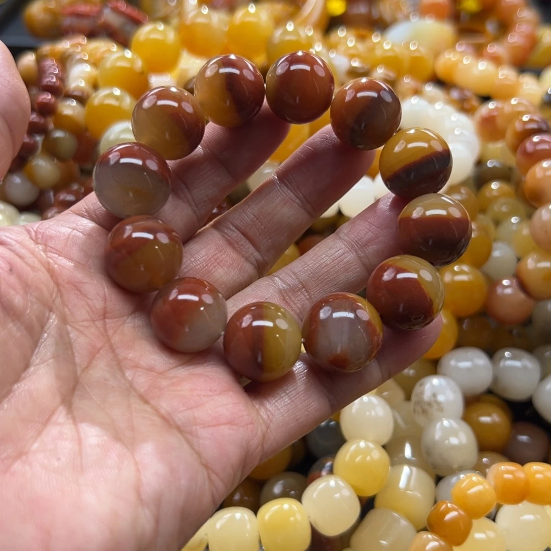 石英质玉未镶嵌颈饰