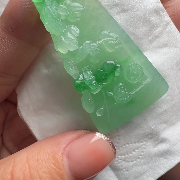 定制翡翠未镶嵌包抛光