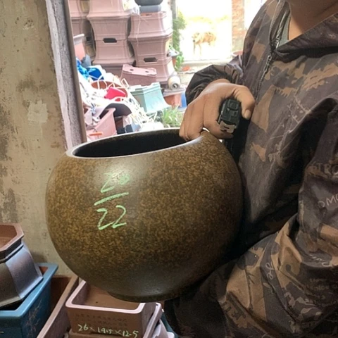 紫砂花盆手工制作