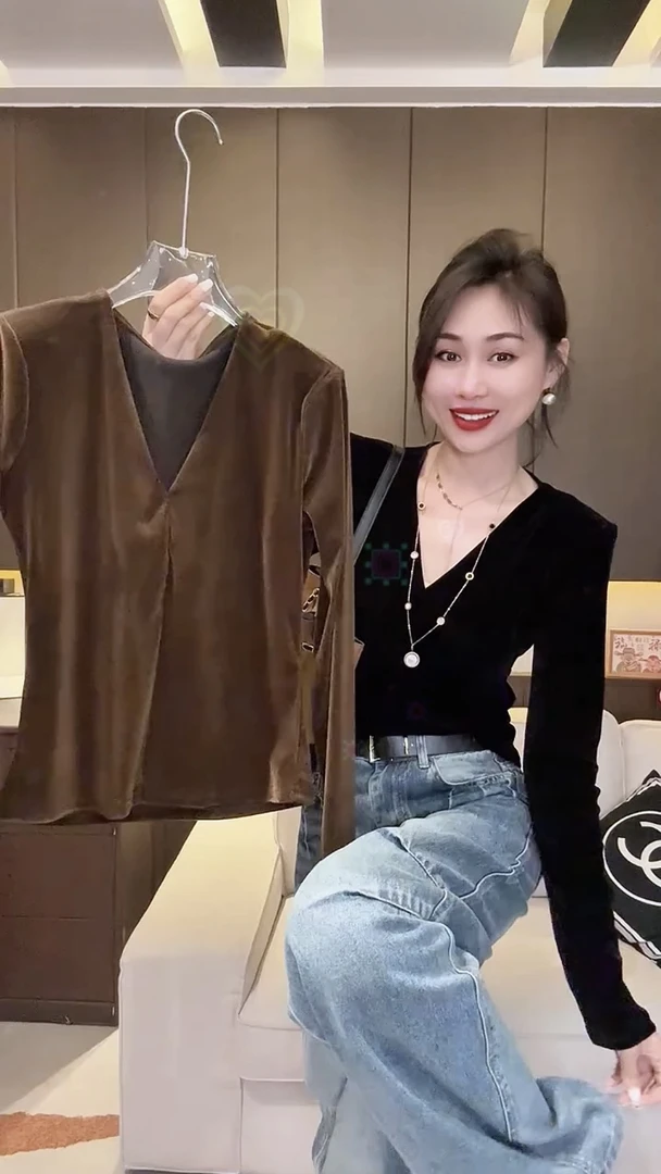 丝绒长袖打底衫ins小衫女秋冬新款时尚遮肚显瘦V领洋气上衣T恤