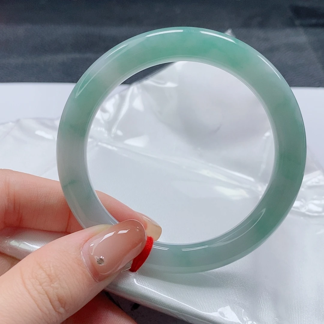 【闪购商品】未镶嵌手镯（圆镯）翡翠440号