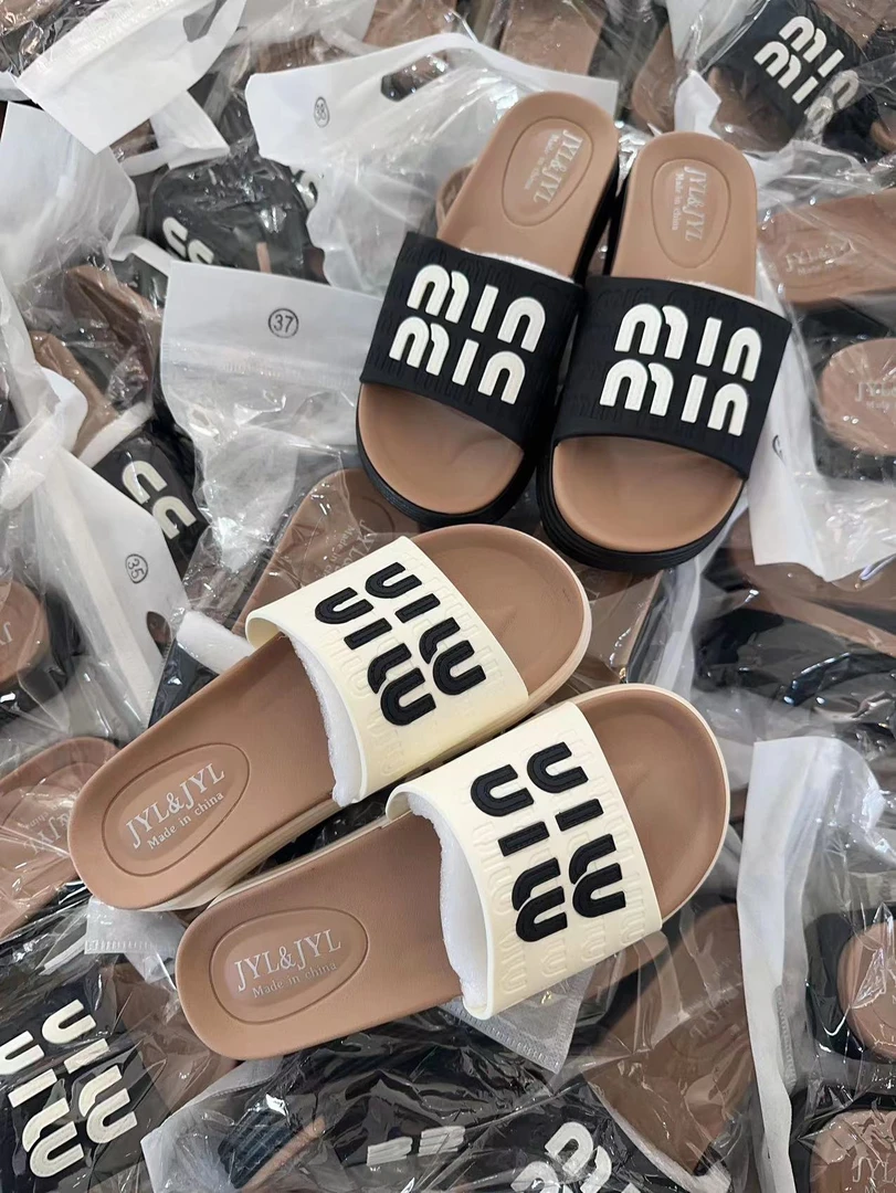 叙旧姑嫂推荐 时尚百搭拖鞋602min字拖