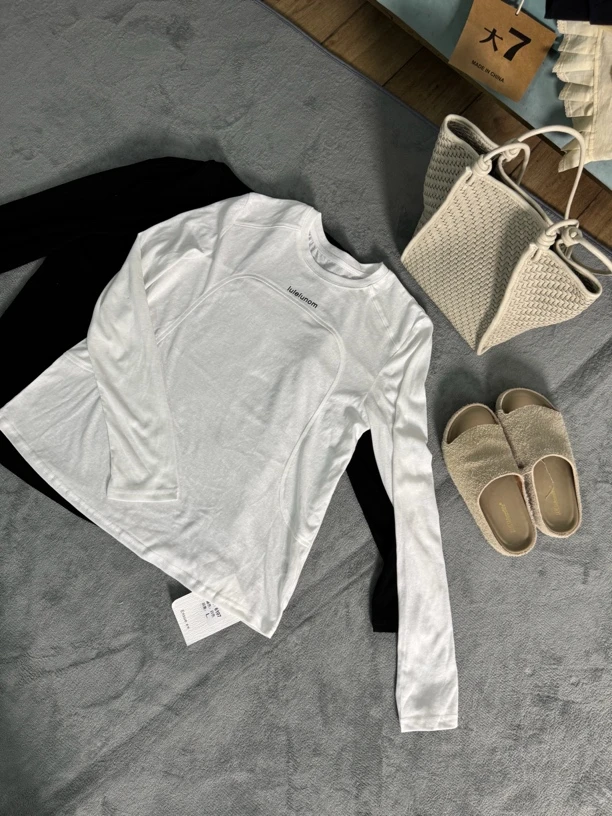 康琴服装打底T11