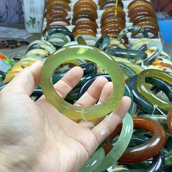 棉***糖蛇纹石玉未镶嵌手镯