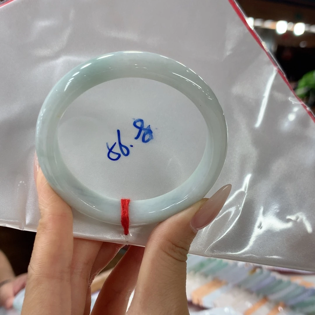 翡翠手镯未镶嵌买断