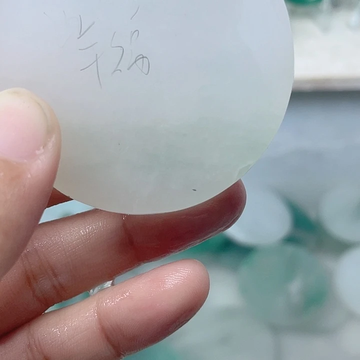 颈饰未镶嵌石英质玉幸****5