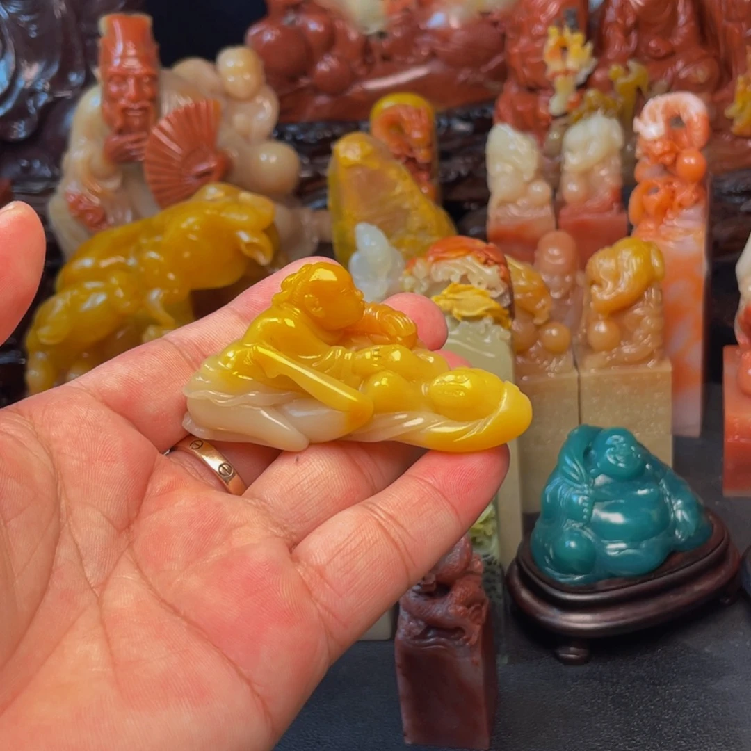 石材春宫图手把件精品