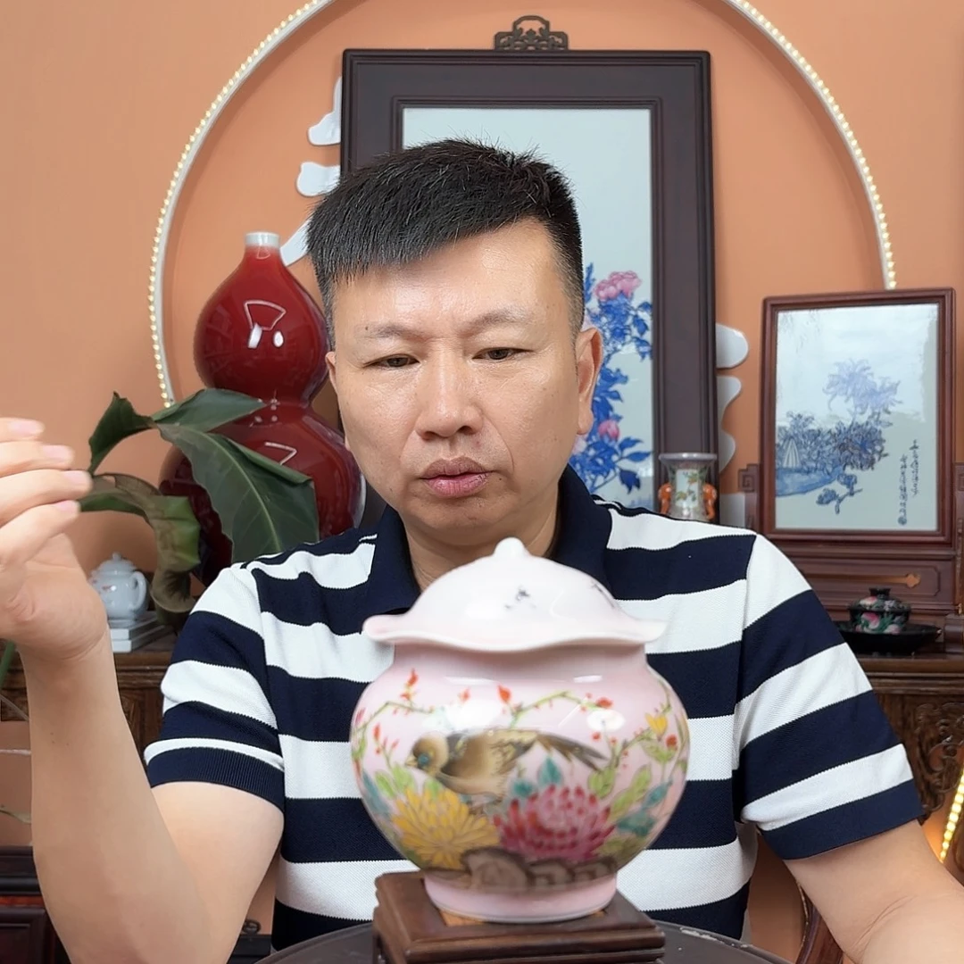景德镇陶瓷手工罐子