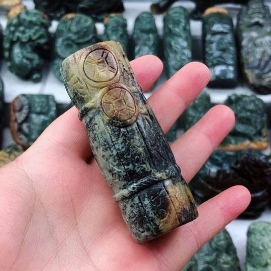 岫岩河磨玉（透闪石质玉）未镶嵌把件