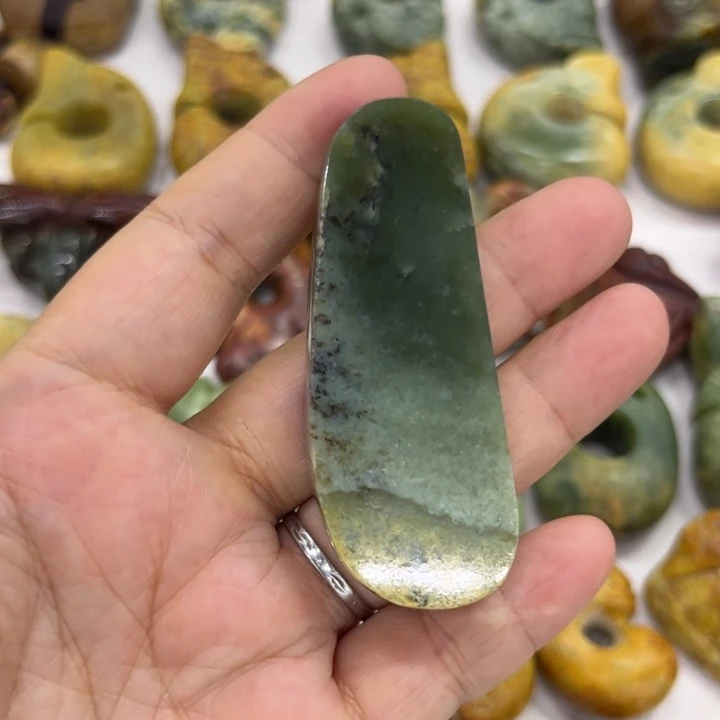 岫岩河磨玉（透闪石质玉）未镶嵌珠宝奇石