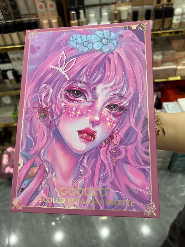 芭比款多种颜色眼影盘