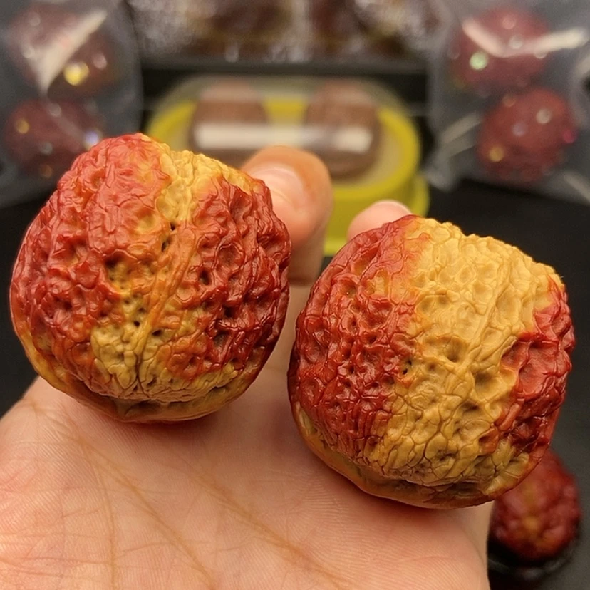 【闪购商品】把件文玩核桃44尺牡丹绣球61.7克