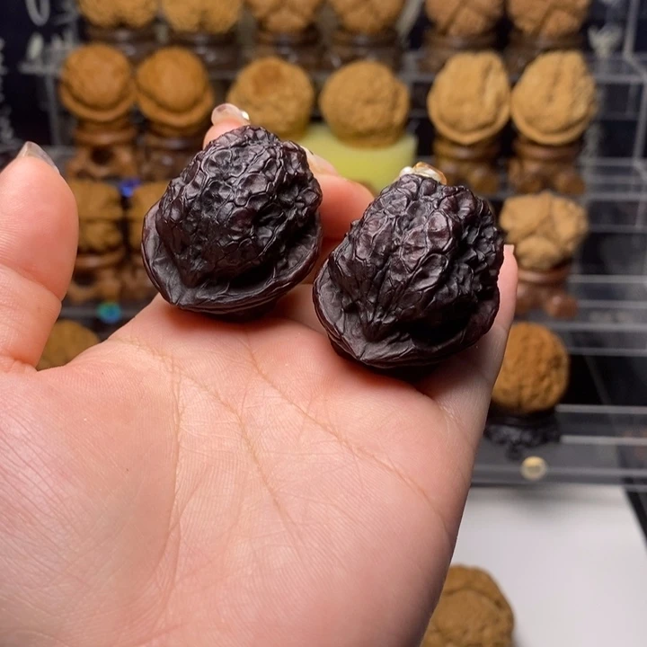 文玩核桃吊坠37七彩卧龙金蟾Y16