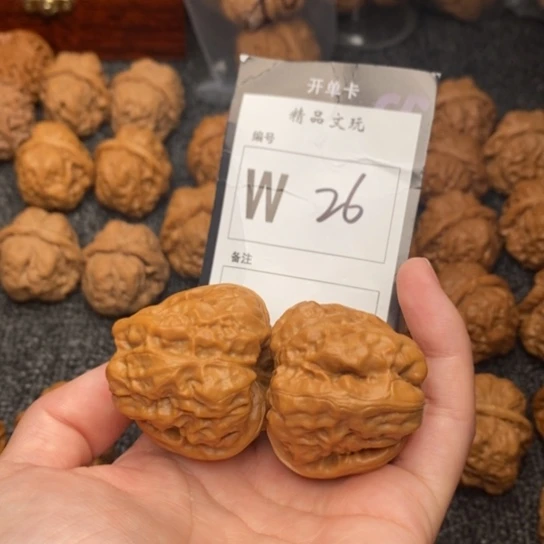 吊坠桃核我是第一百40