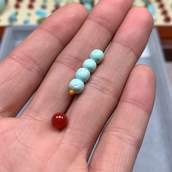 南红玛瑙配饰未镶嵌