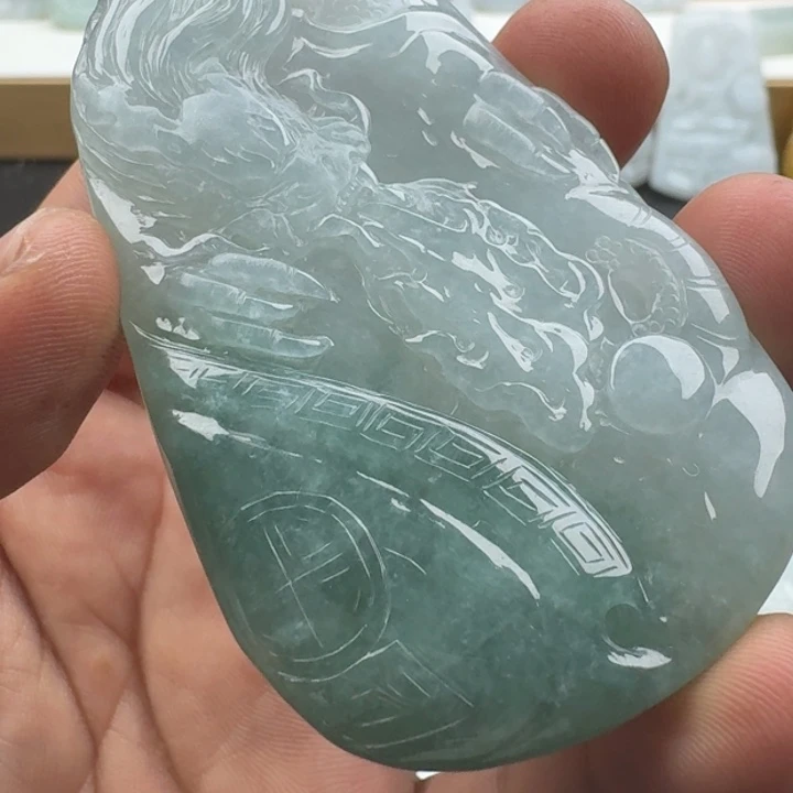 翡翠未镶嵌吊坠(不含链)三*天