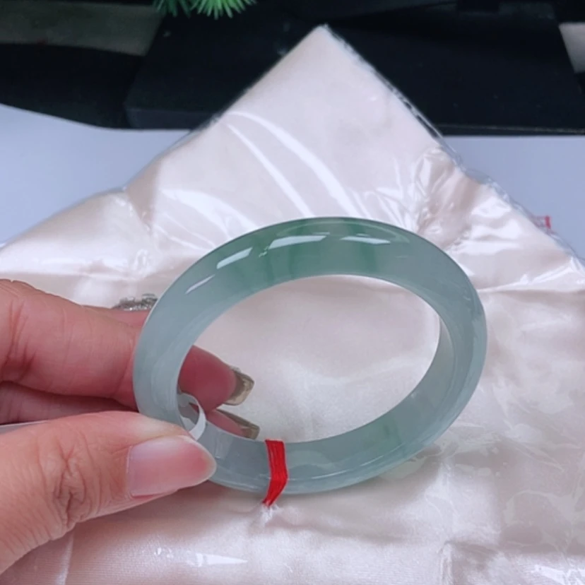 【闪购商品】翡翠手镯未镶嵌，