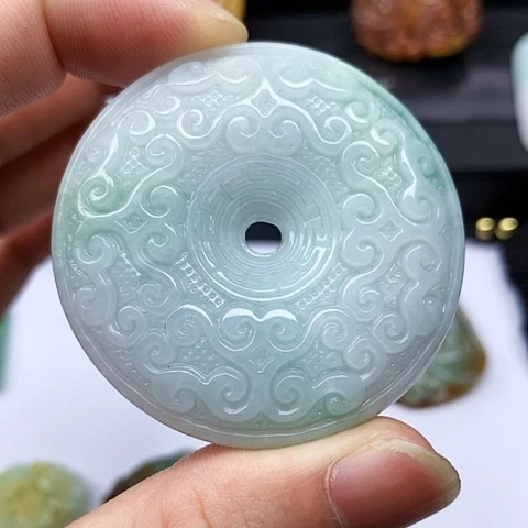 翡翠未镶嵌颈饰翡翠平安扣