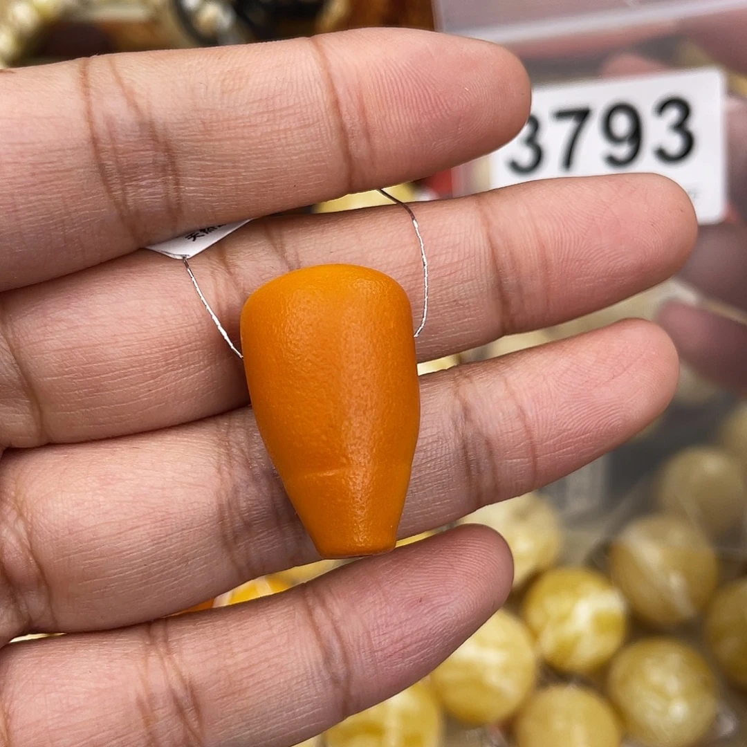 蜜蜡未镶嵌珠宝奇石16.8