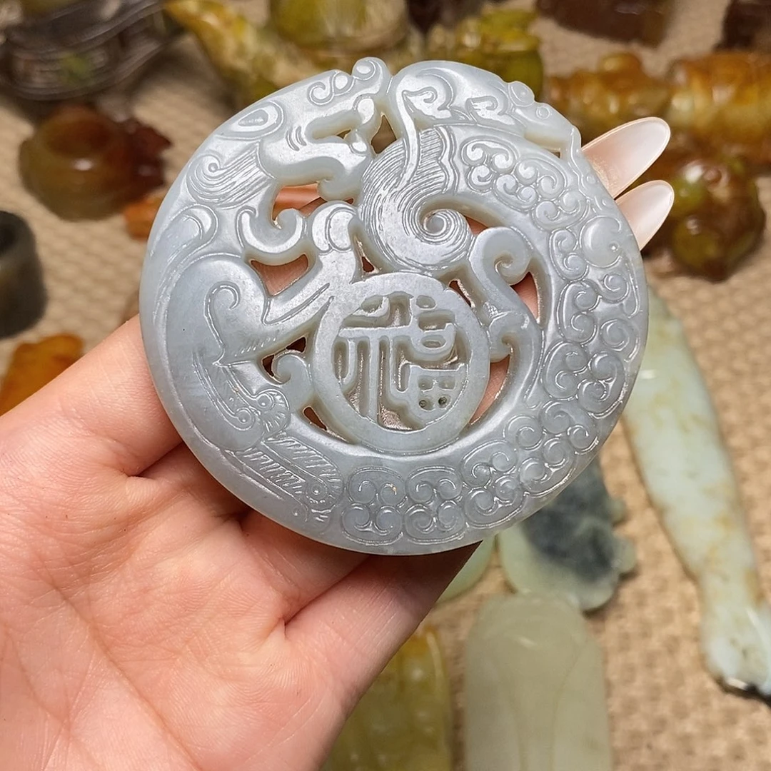 未镶嵌蛇纹石玉颈饰