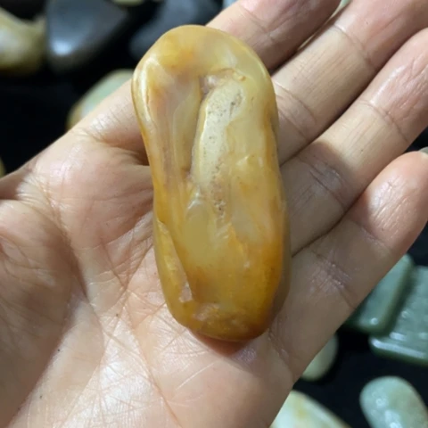 和田玉（糖玉）未镶嵌车挂
