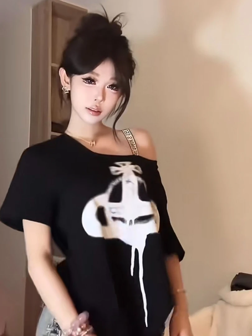 美式复古一字露肩土星印花短袖T恤女夏季宽松设计感辣妹斜肩上衣