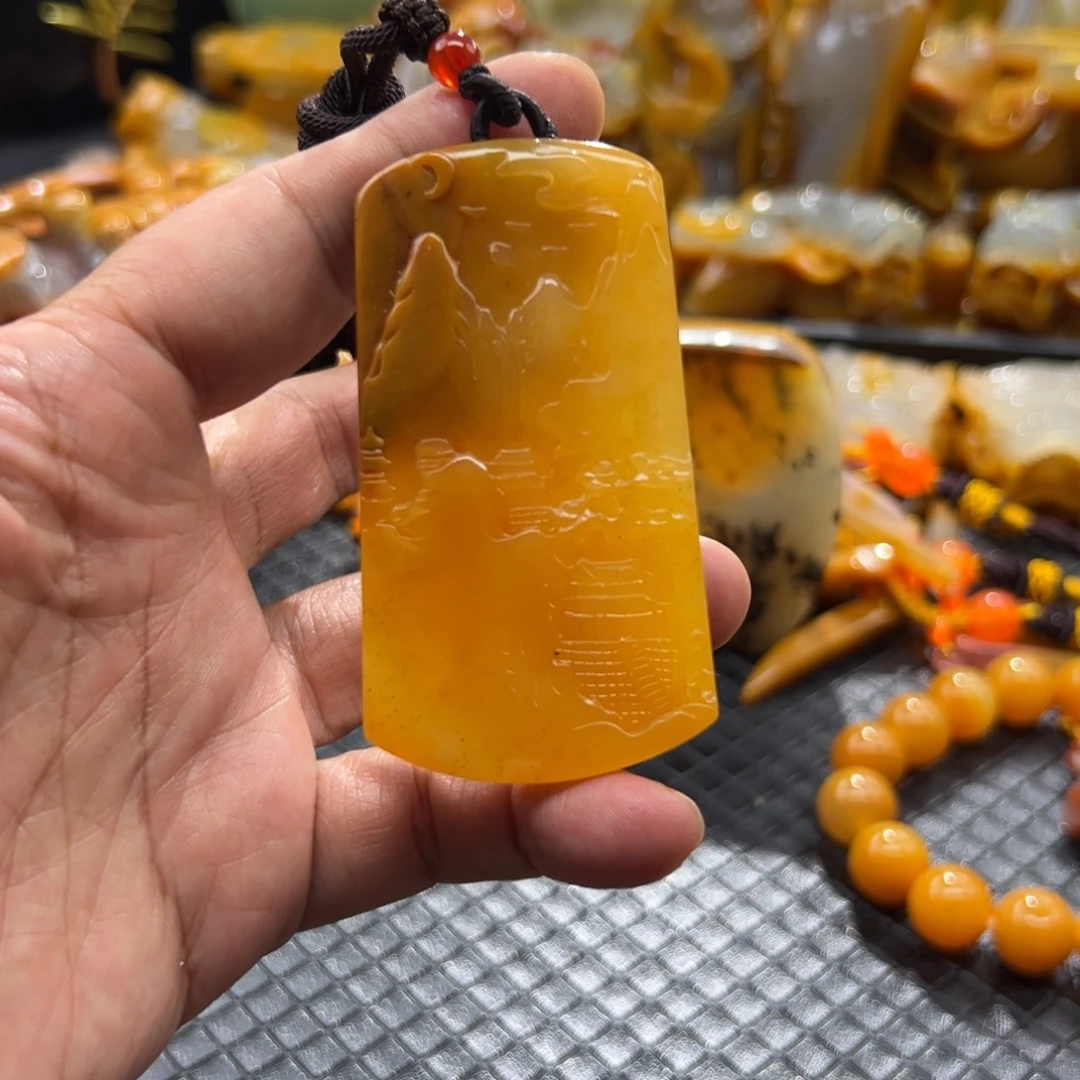 石英质玉未镶嵌颈饰