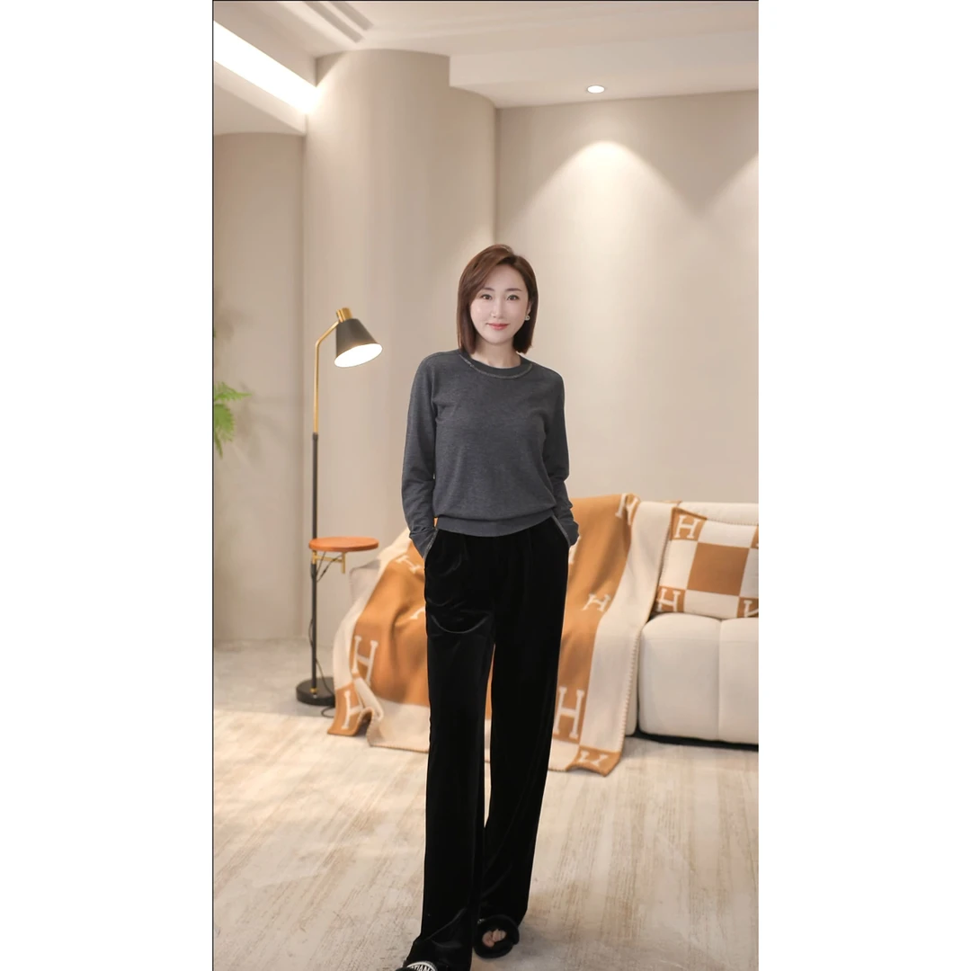 【双姐】“BC”项链领小钉珠圆领长袖针织衫打底衫