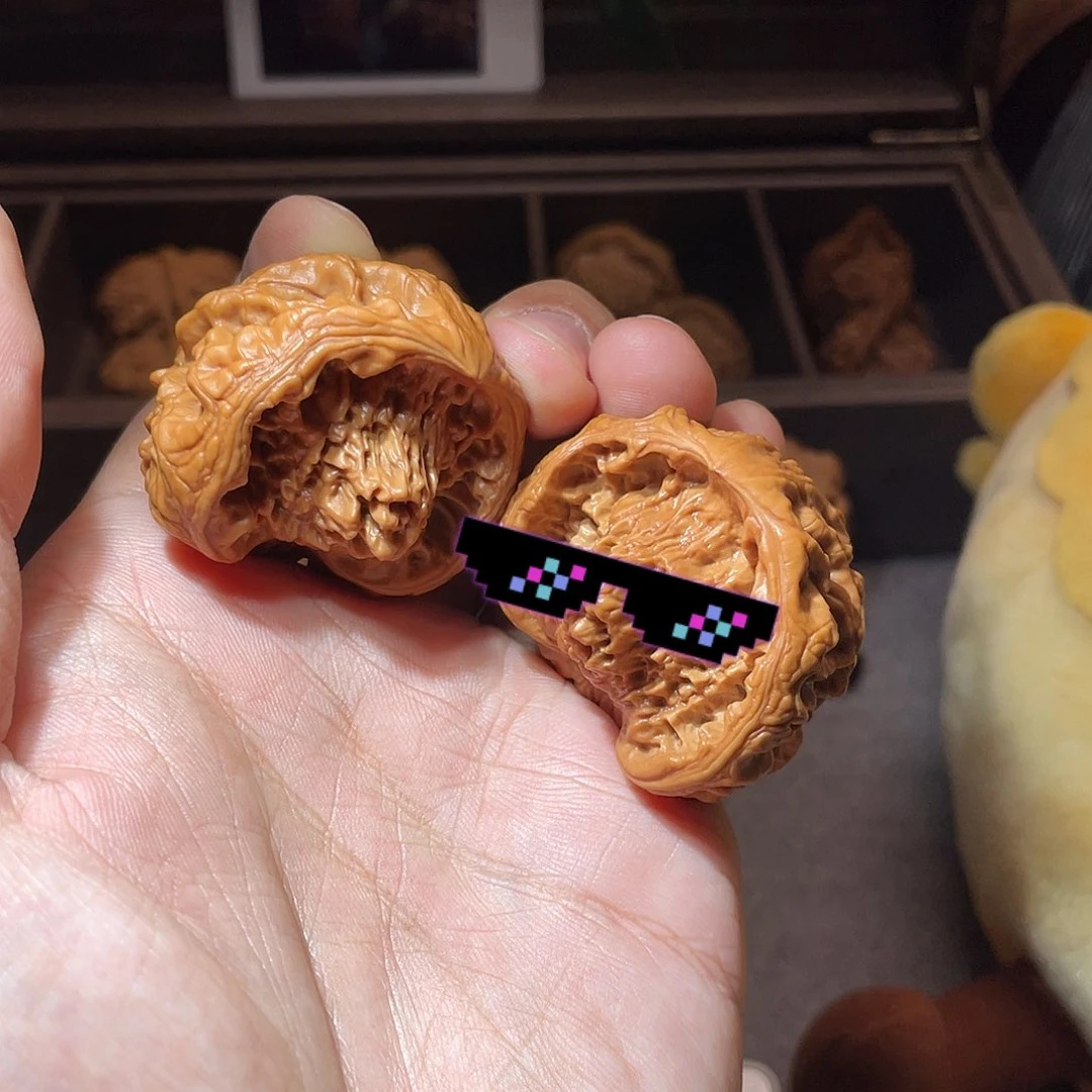 文玩核桃吊坠Z*h眼镜蛇